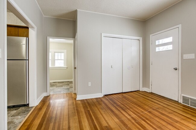 Building Photo - 3100 N 35th St