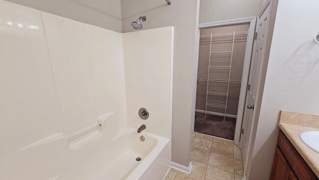 Building Photo - 2 BR 2.5 BA Carolina Forest