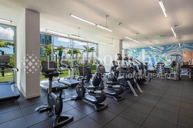 Building Photo - Ae'o #2710  |  Honolulu, HI