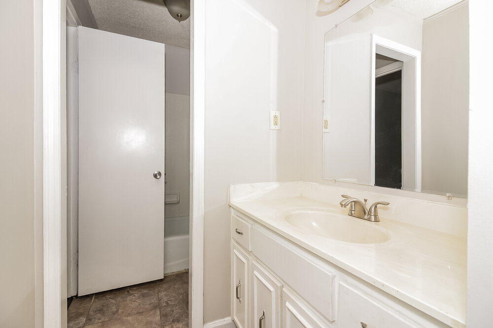 Building Photo - 8229 Valley Ridge Trail