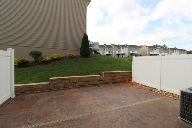 Building Photo - 1174 Harvest Ct