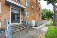 Building Photo - 921 Butternut St NW