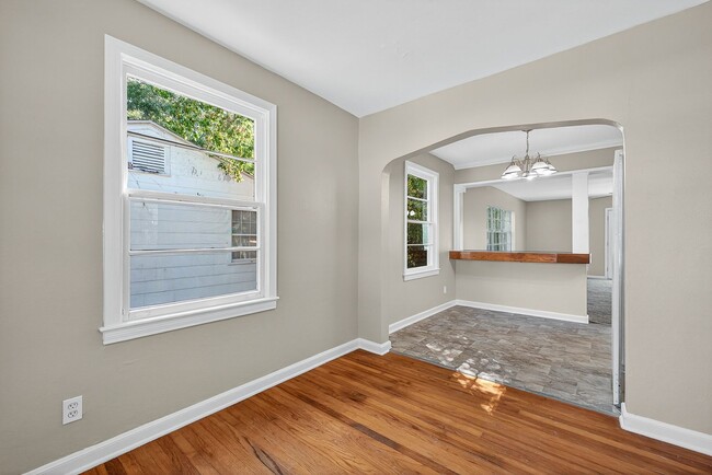 Building Photo - MOVE IN SPECIAL: HALF OFF first full month of rent!!!