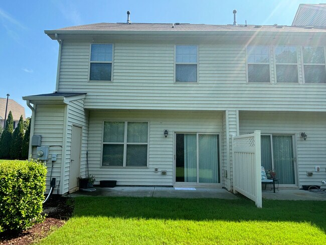 Building Photo - Room in Townhome on Sangre De Cristo Dr