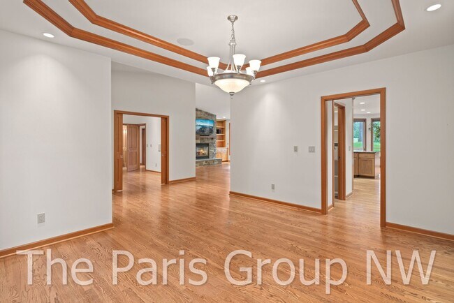 Building Photo - Gorgeous 3,400sf Golf Course Craftsman on ...