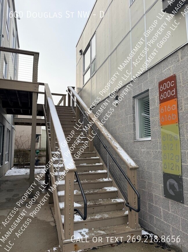 Building Photo - 600 Douglas St NW