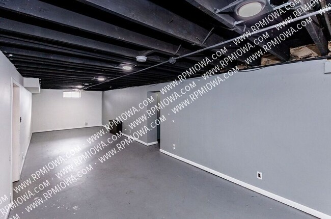 Building Photo - 3109 Holcomb Ave