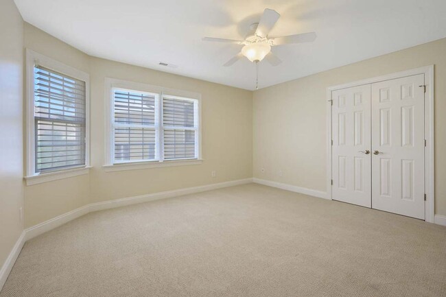 Building Photo - Custom Home in Fantastic Neighborhood!