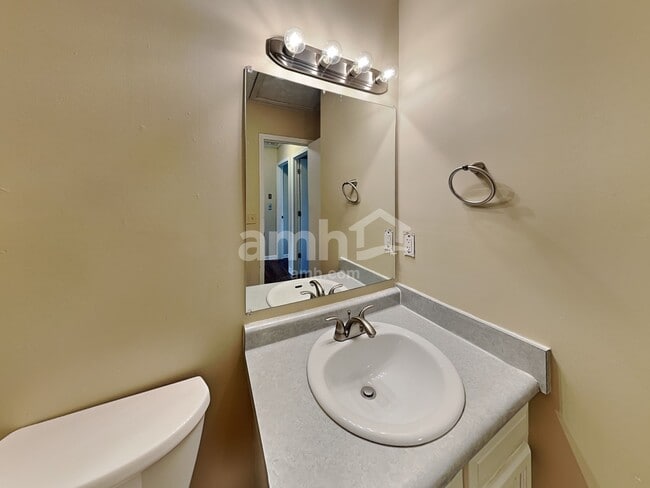 Building Photo - 3559 High Creek Dr