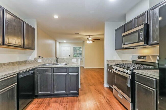 Building Photo - 18802 N Lyford Dr