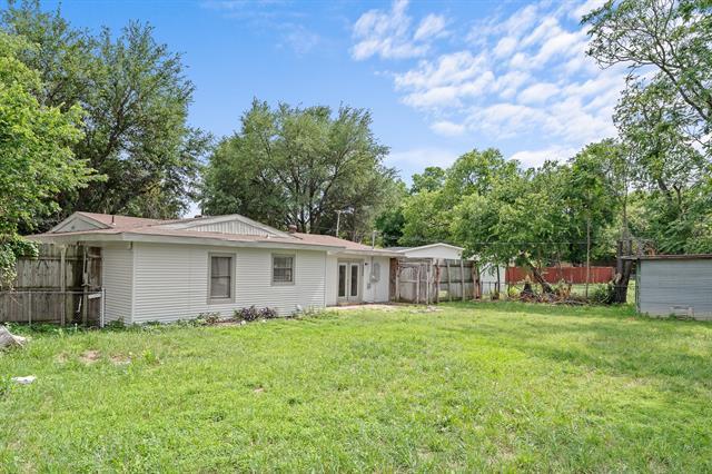 Building Photo - 5860 Tracyne Dr