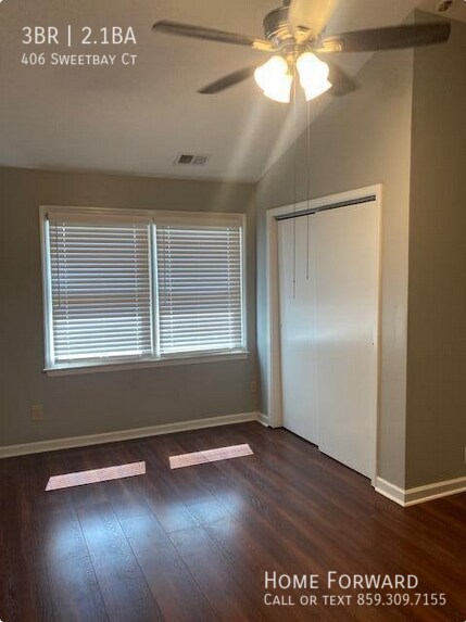 Building Photo - 406 Sweetbay Ct