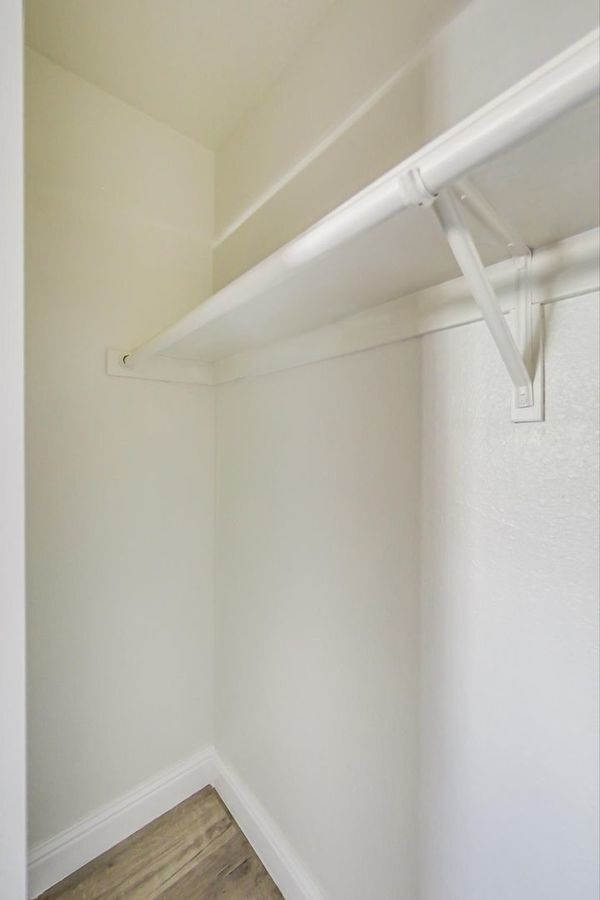 Building Photo - Updated Apartment near BART.  6 Weeks Free!