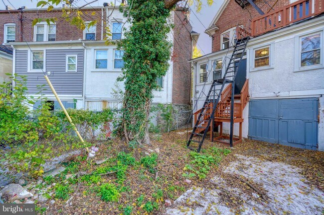 Building Photo - 616 N Woodington Rd