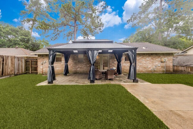 Building Photo - 2623 Foliage Green Dr