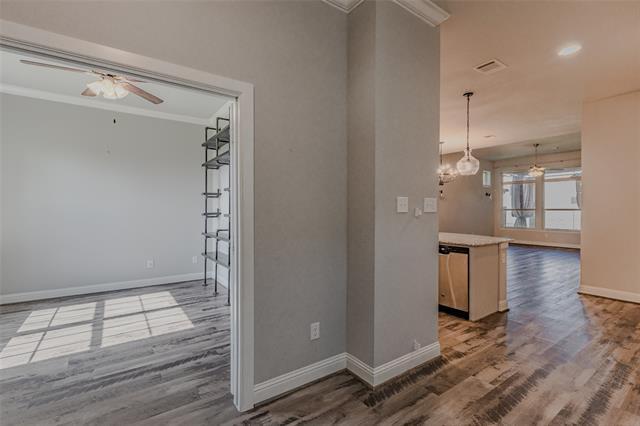 Building Photo - 829 Parkside Dr