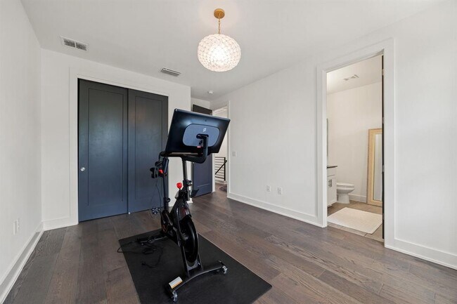 Building Photo - 3700 Clawson Rd