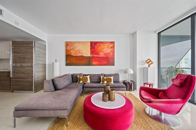 Building Photo - 460 NE 28th St