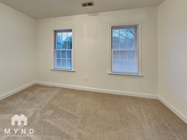 Building Photo - 8528 Yucca Trail