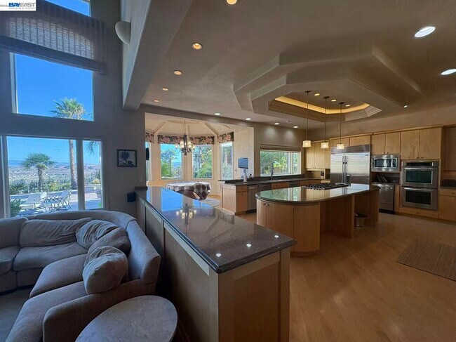 Building Photo - 3511 Country Club Pl