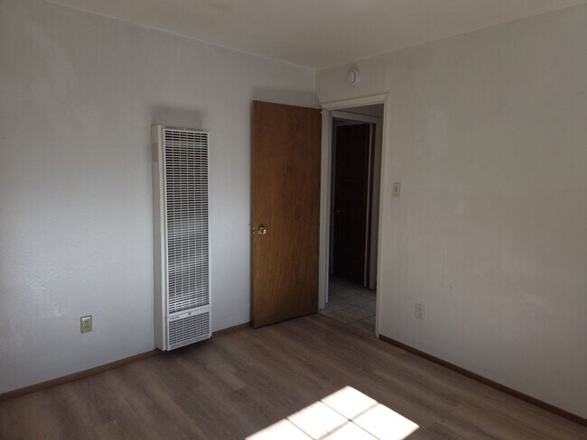 Building Photo - x MO769-Ahmadi, Yousef