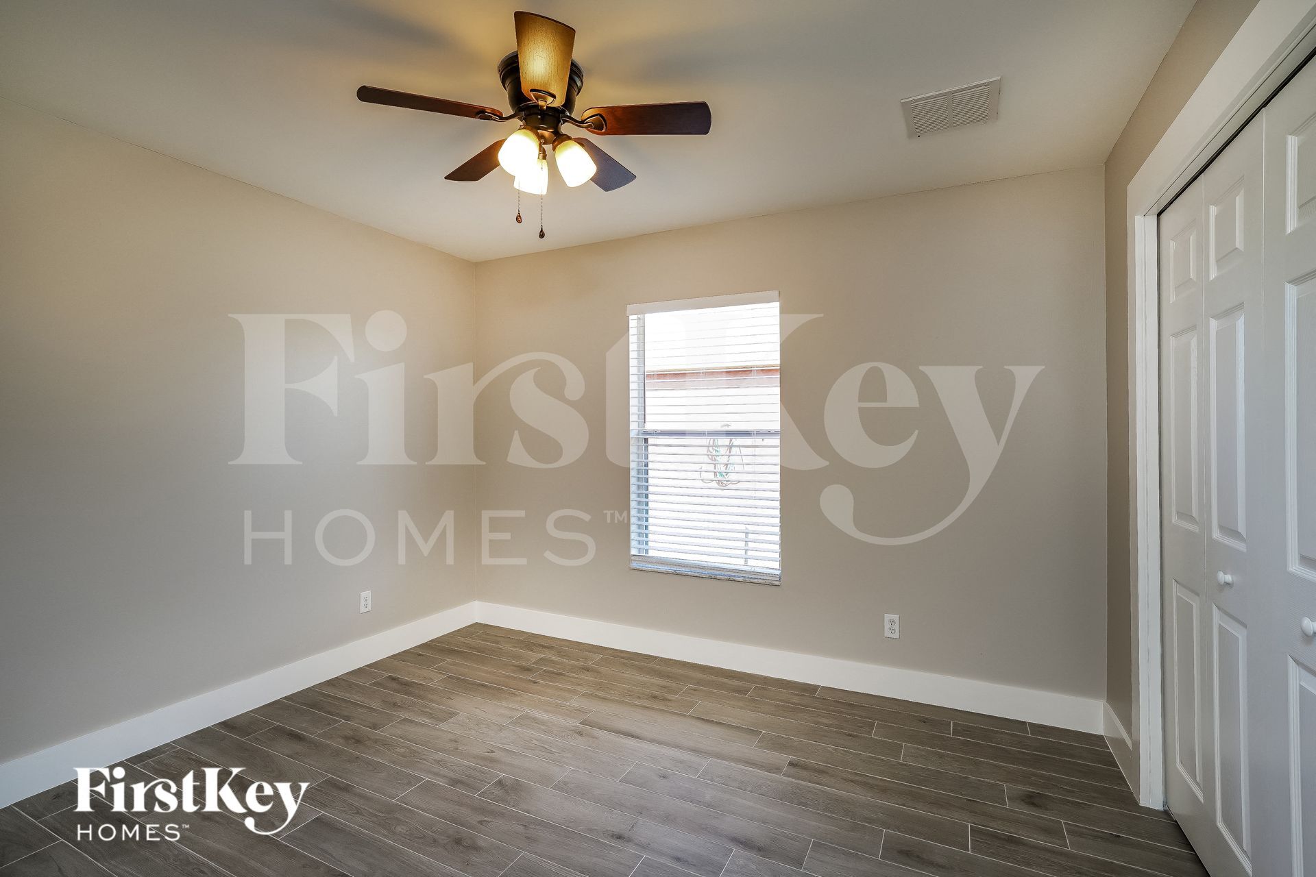 Building Photo - 2117 NE 23rd Ave