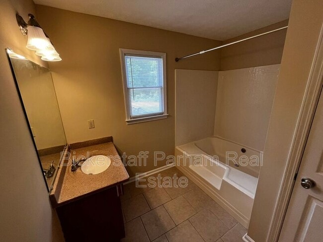 Building Photo - 103 Red Canyon Rd