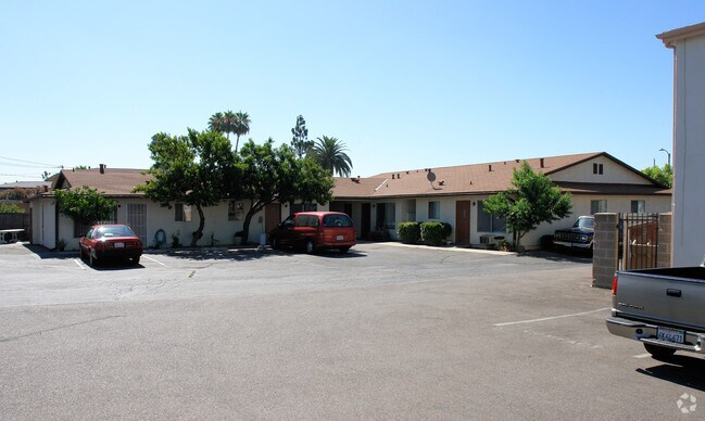 Building Photo - 1240 W Stoneridge Ct
