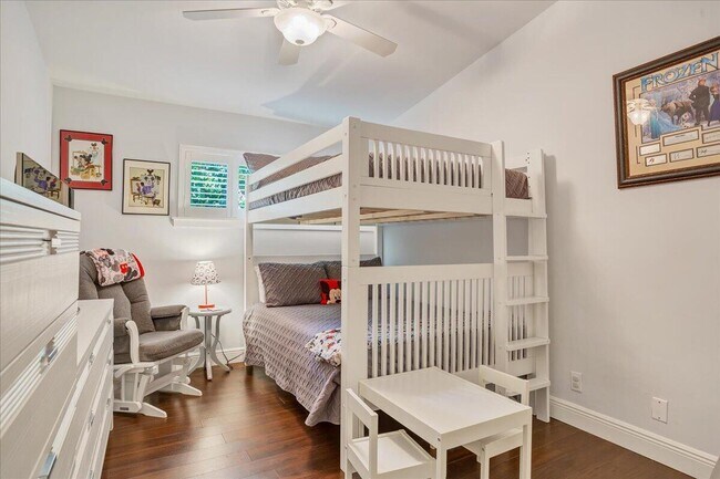 Building Photo - 1110 SW 15th St