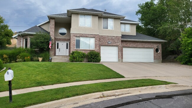 Building Photo - 1622 Heatherwood Cir