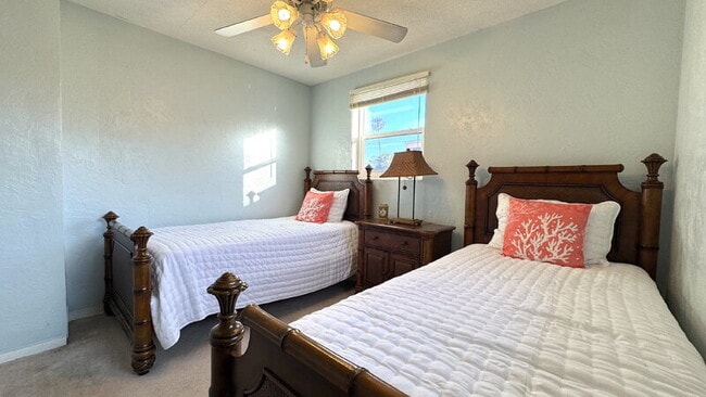 Building Photo - 1121 Clearwater Rd