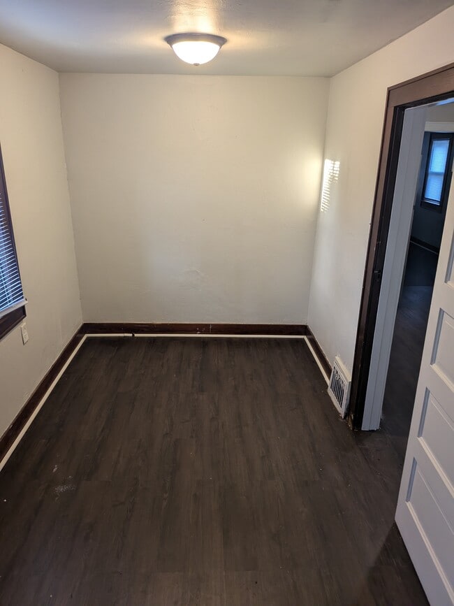 Building Photo - 1820 Harold St