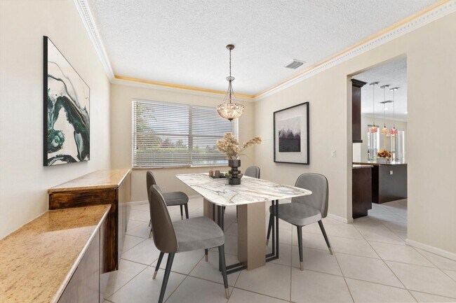 Building Photo - 12348 Clearfalls Dr