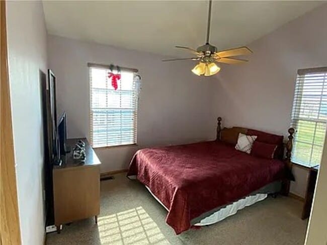 Building Photo - 3130 SW Sharmin Ln