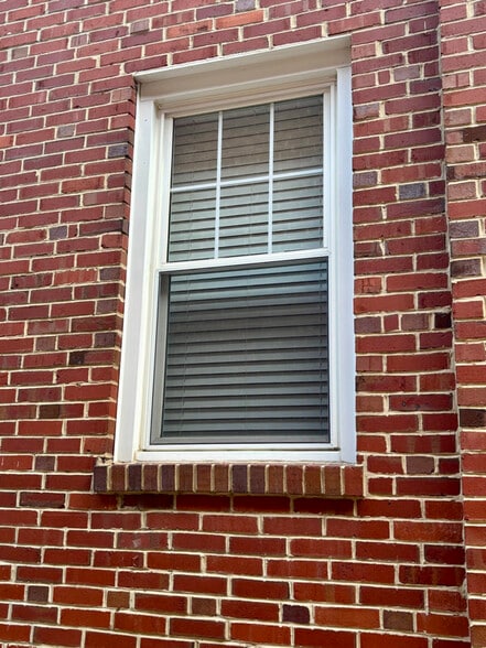 Building Photo - 1270 Boland Pl