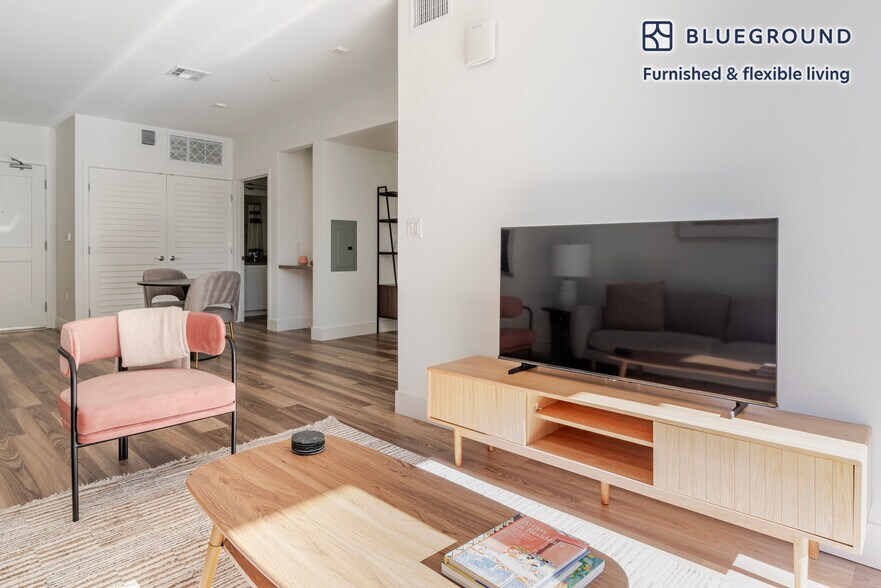 Building Photo - 85 Cleaveland Rd