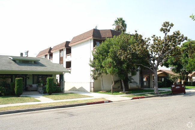 Building Photo - 1000 Orange Grove Ave