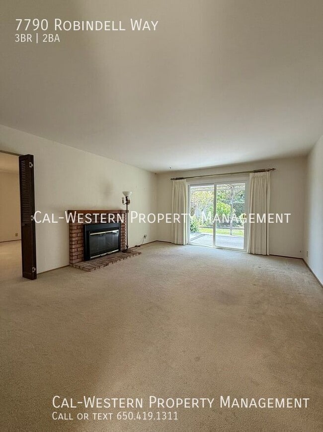 Building Photo - 7790 Robindell Way