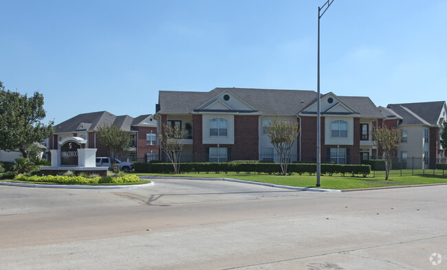 Building Photo - Sprucewood Apartments
