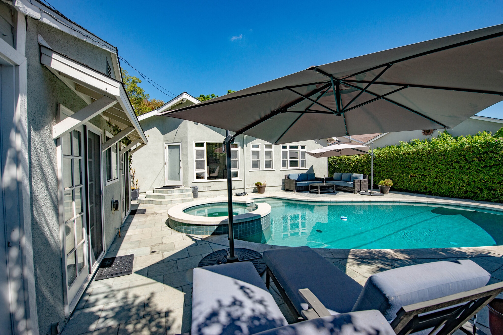 Building Photo - 13964 Peach Grove St