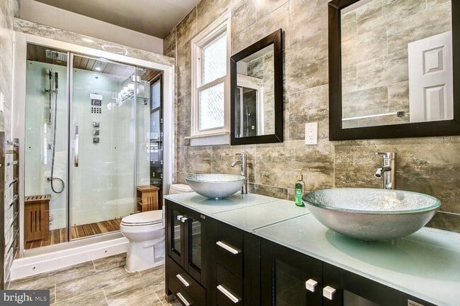 Building Photo - 4415 Bradley Ln