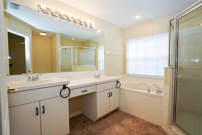 Building Photo - 5136 Sterling Manor Dr