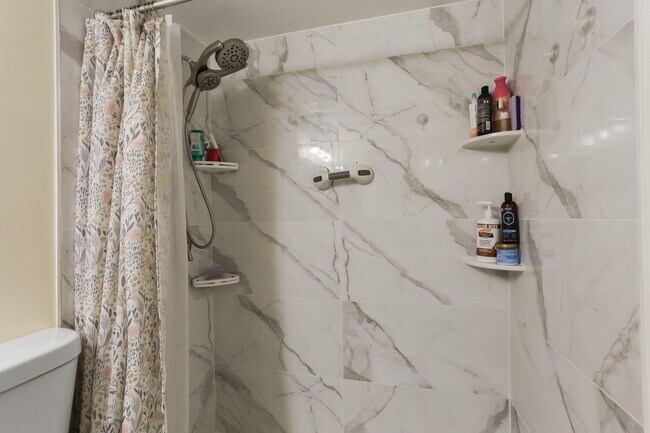 Building Photo - 2423 NW 89th Dr