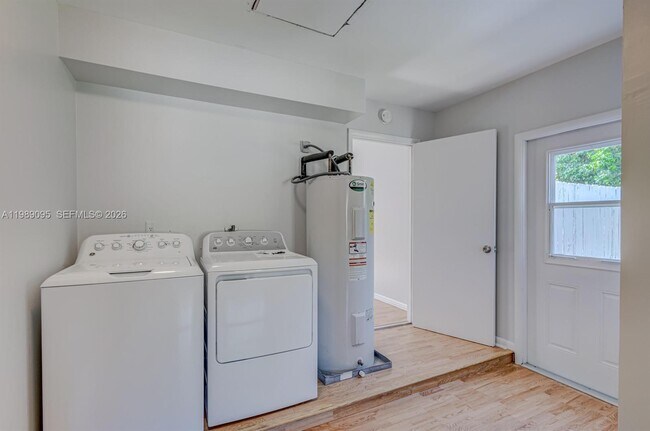 Building Photo - 15216 85th Ave N