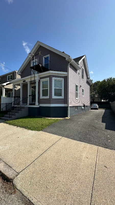 Primary Photo - 227 Unit St