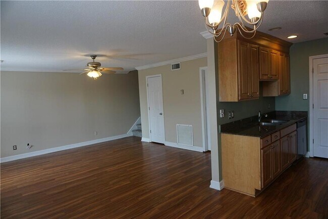 Building Photo - 1444 Carrollton Ave