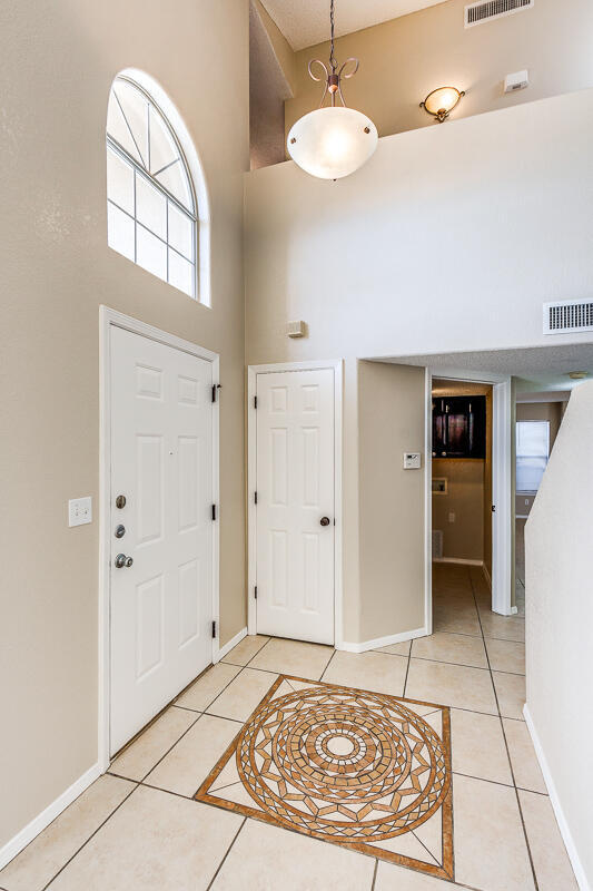 Building Photo - 900 Tecate Pl