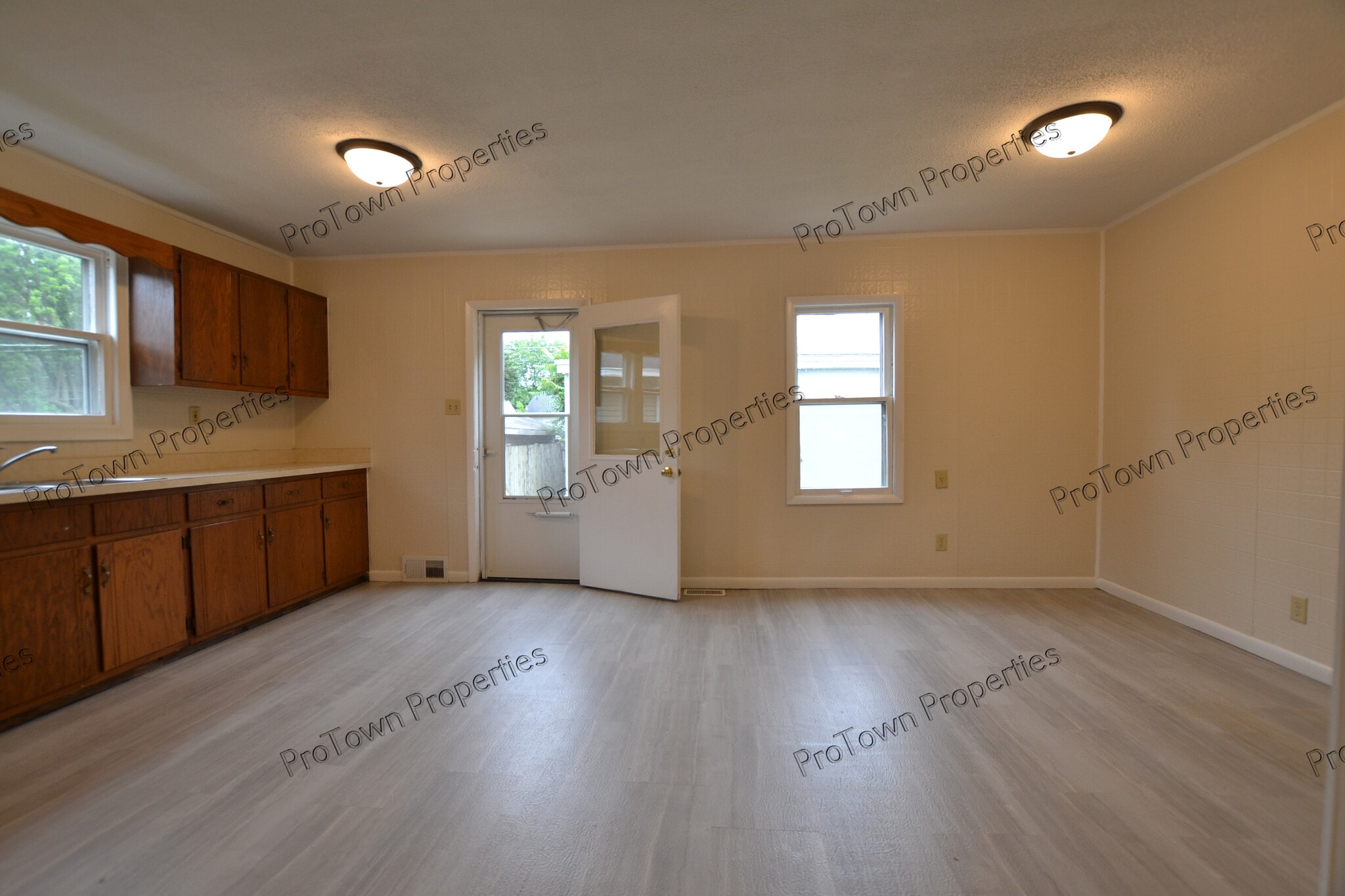 Building Photo - 301 Wheeler Ave