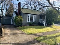 Building Photo - 4 Bedroom, 1.5 Bath House