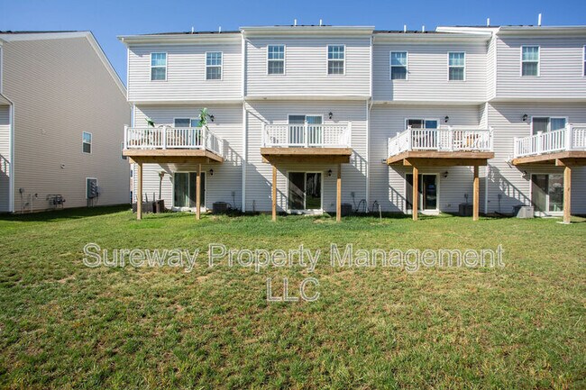 Building Photo - 239 Macoun Way